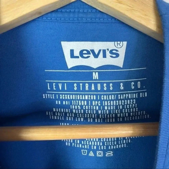 Levi's Nautical Blue Mountain Graphic Crew Neck T-Shirt M - Picture 3 of 3